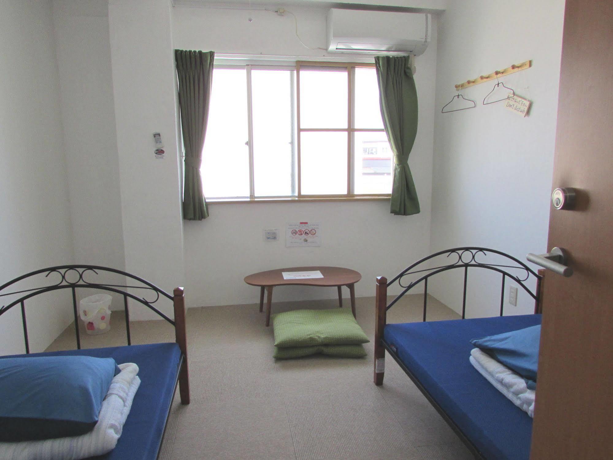Ostello Okinawa Sora House Naha Esterno foto